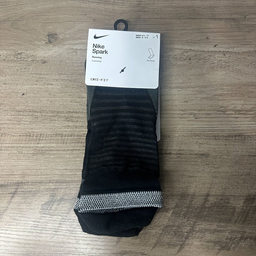 NWT Nike Unisex Spark Cushioned No Show Run Socks Black Size Medium(CU7201-010)